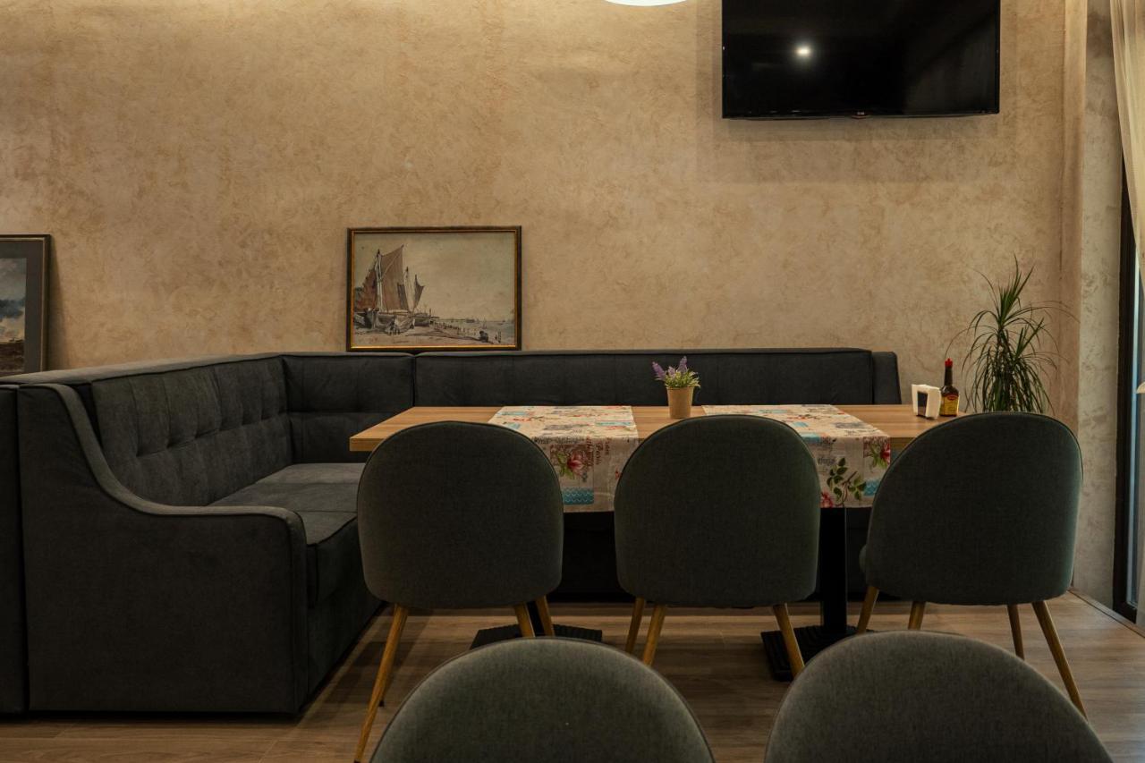Hotel Brilliantin Sliven Екстер'єр фото