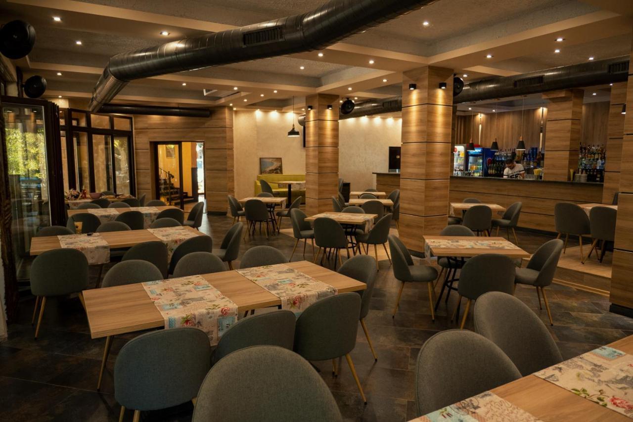 Hotel Brilliantin Sliven Екстер'єр фото
