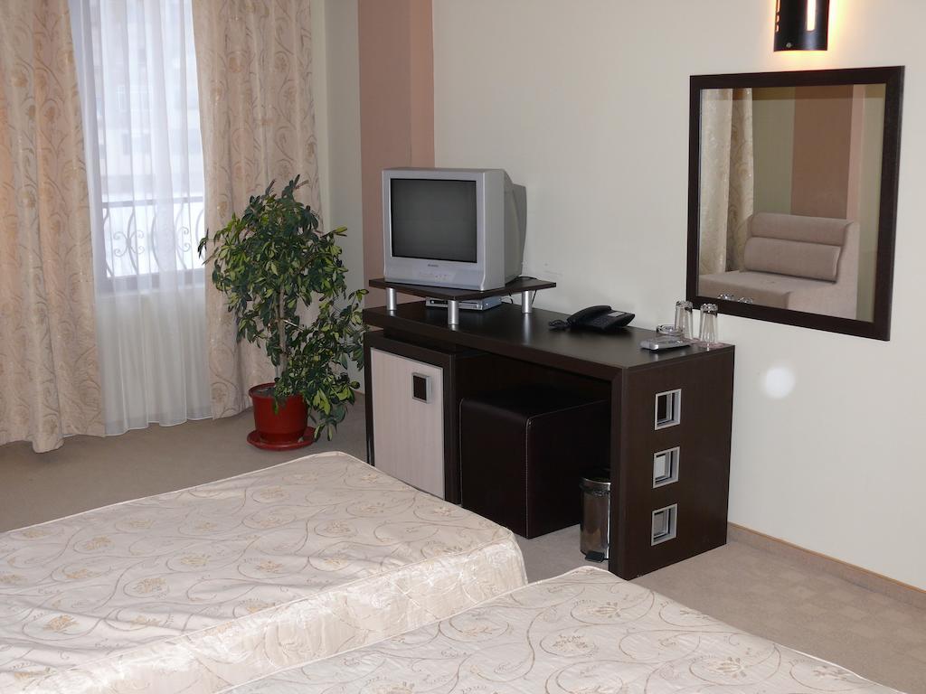 Hotel Brilliantin Sliven Номер фото
