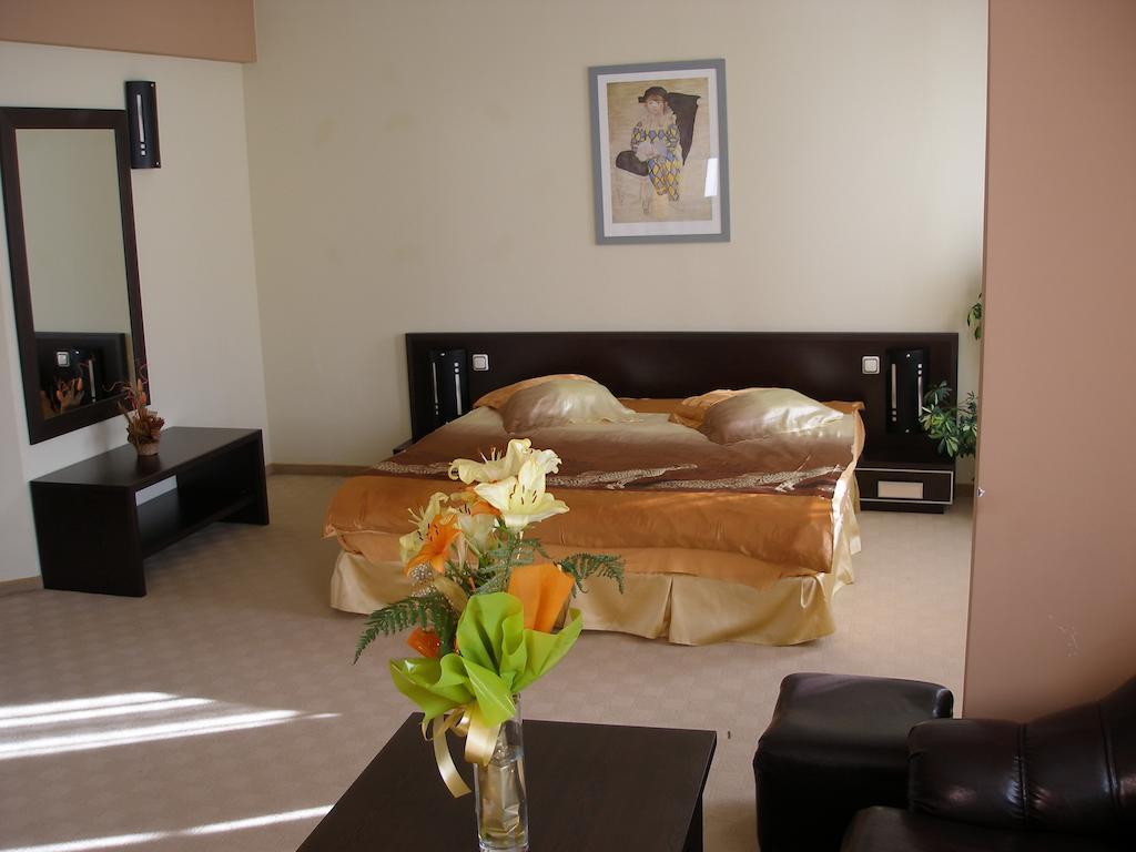 Hotel Brilliantin Sliven Номер фото